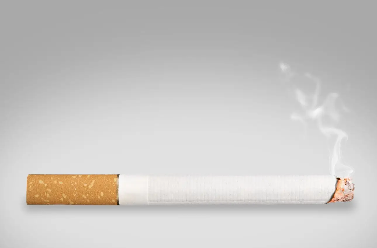 Fumi? Ecco la temperatura shock del fumo in bocca e cosa fa ai tuoi tessuti